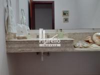 Casa em condomínio alto padrão