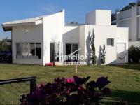 Casa - Cond Alto Padrão