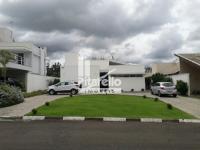 Casa - Cond Alto Padrão