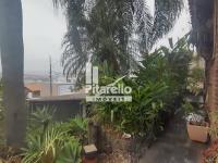 Casa á venda no Jardim São Roberto