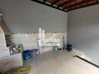 Belíssima casa a venda em bairro central