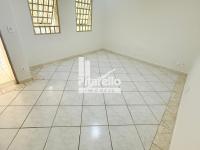 Casa térrea próxima ao Centro