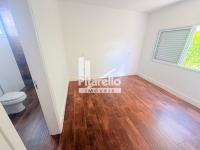 Casa - Cond Alto Padrão