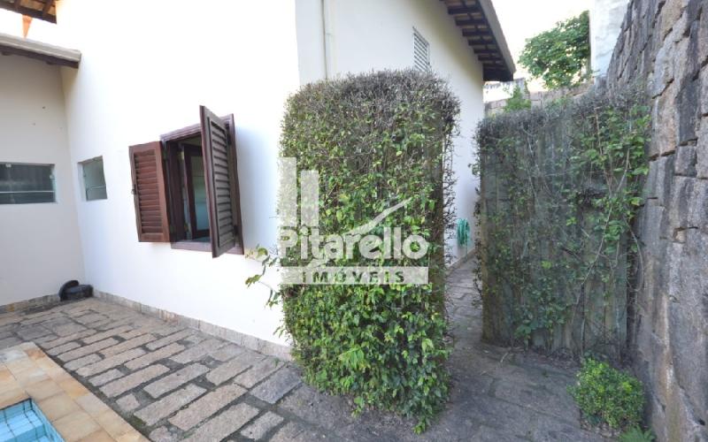 Casa em condomínio alto padrão