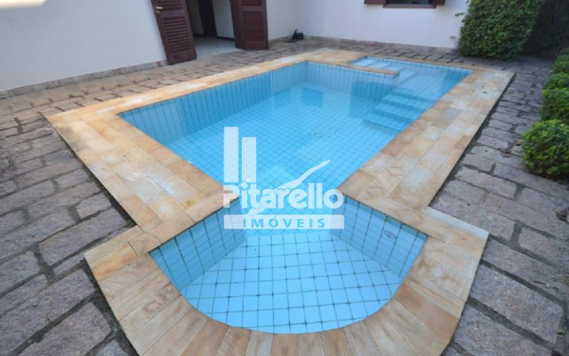 Casa em condomínio alto padrão