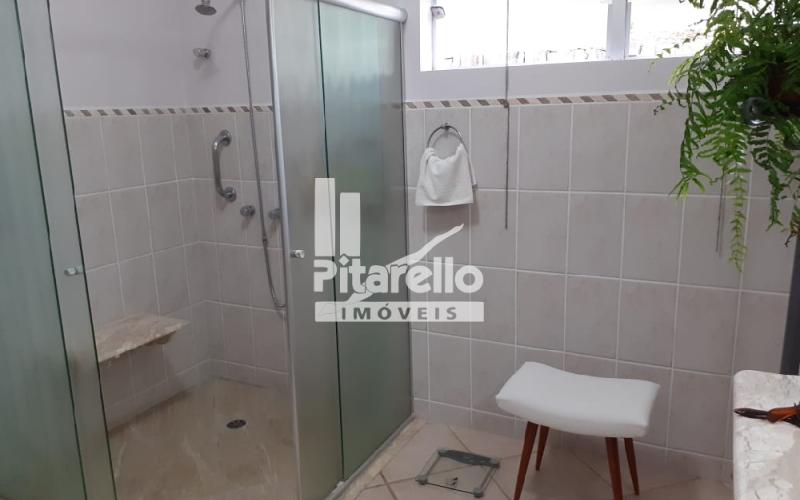 Casa em condomínio alto padrão