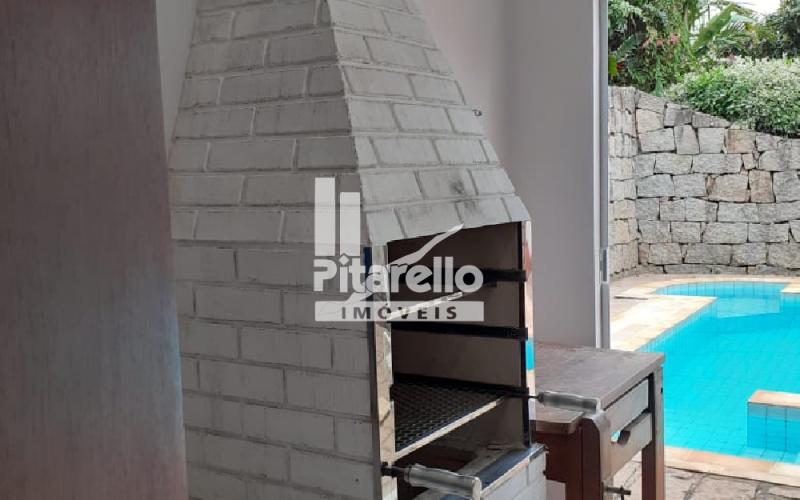 Casa em condomínio alto padrão