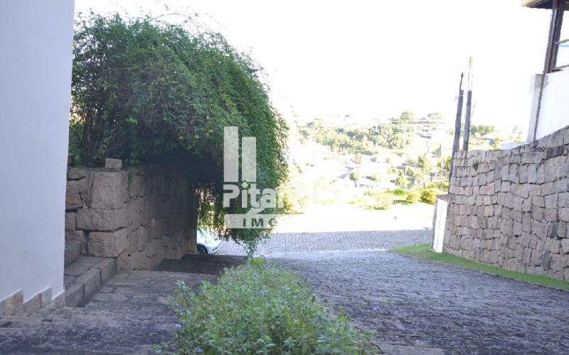 Casa em condomínio alto padrão