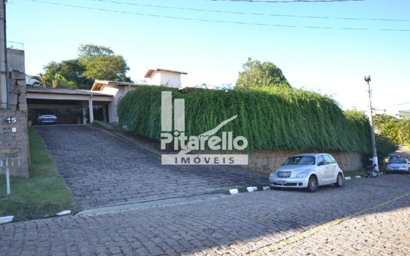 Casa em condomínio alto padrão