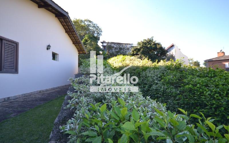 Casa em condomínio alto padrão