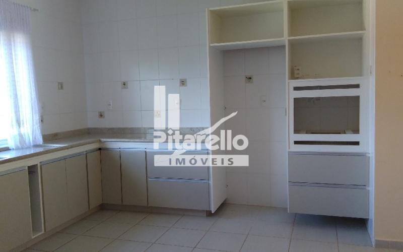 Casa em Condomínio