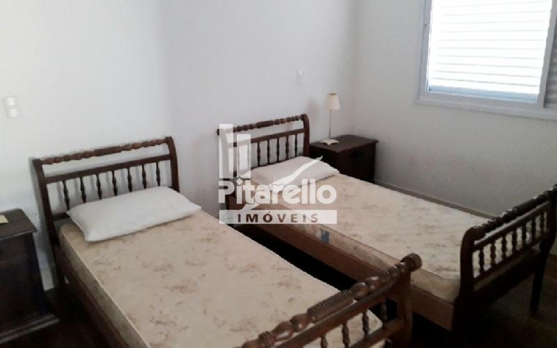 Casa - Cond Alto Padrão