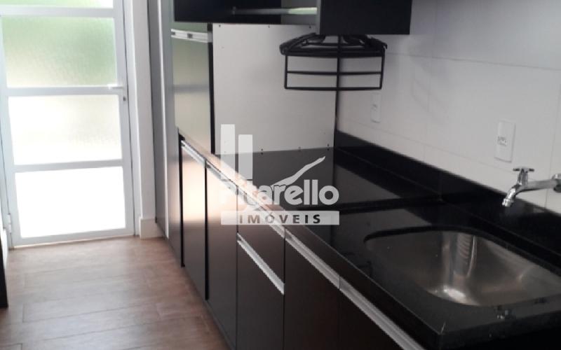 Casa - Cond Alto Padrão