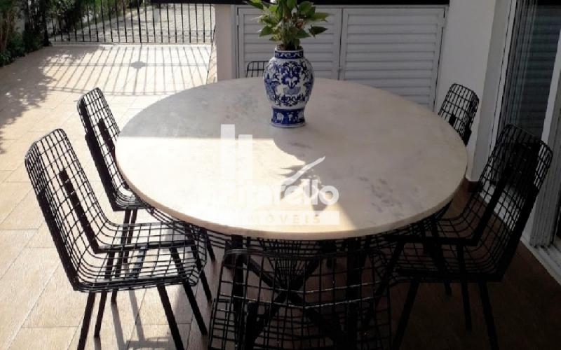 Casa - Cond Alto Padrão