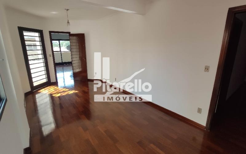Apartamento no centro de Serra Negra