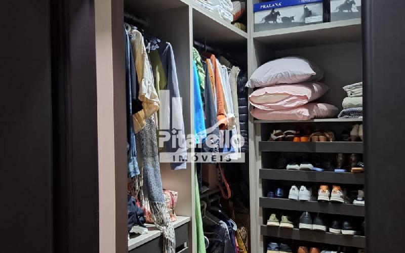Casa em condomínio fechado