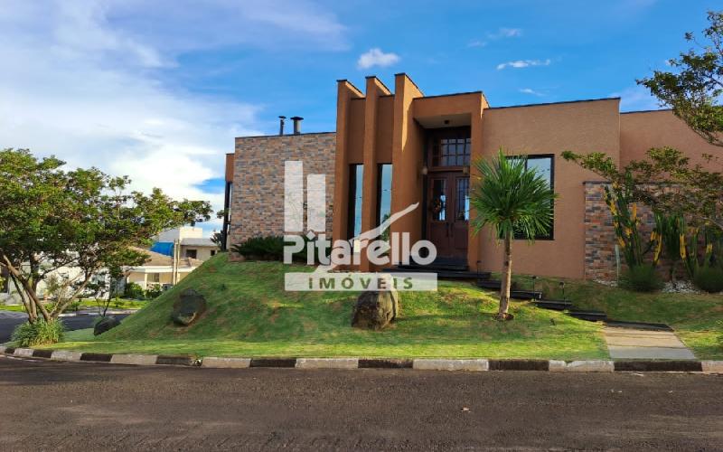 Casa em condomínio fechado