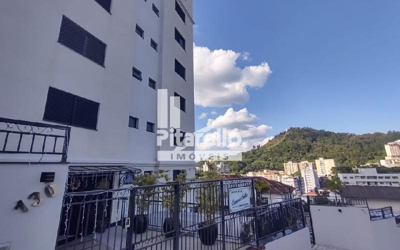 Apartamento no centro de Serra Negra