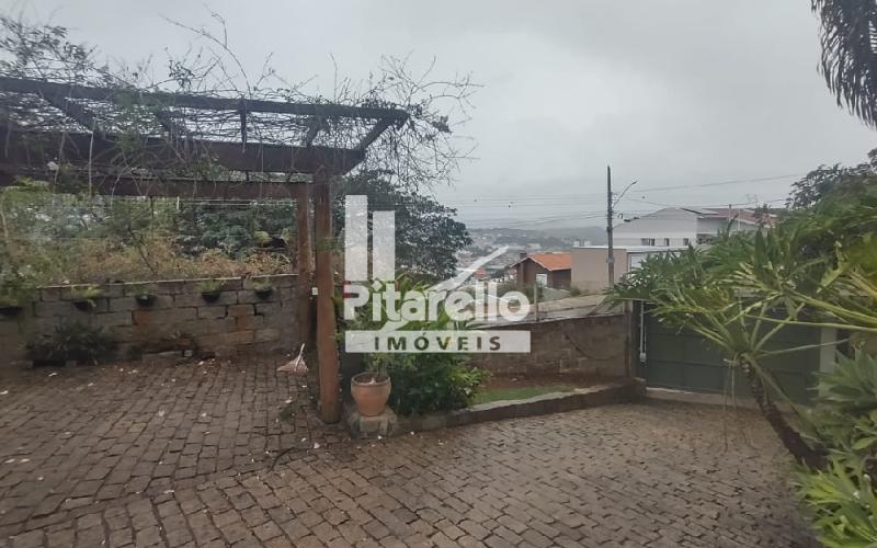 Casa á venda no Jardim São Roberto