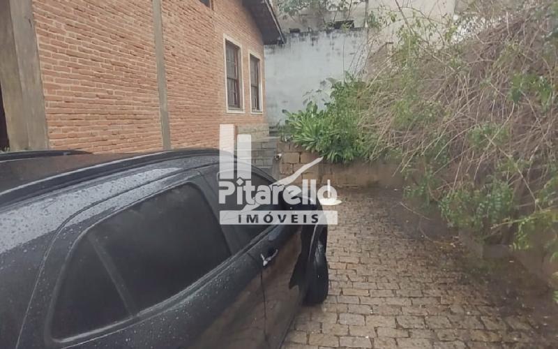 Casa á venda no Jardim São Roberto