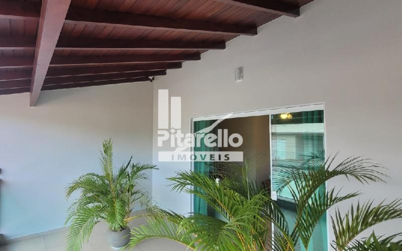 Belíssima casa a venda em bairro central