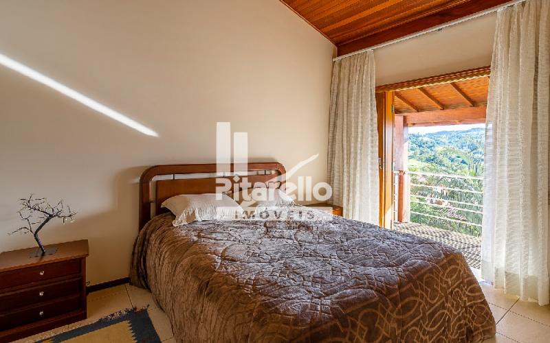 Casa em Condomínio Alto Padrão