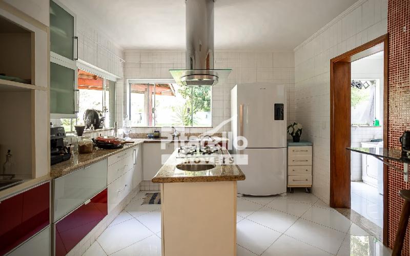 Casa em Condomínio Alto Padrão