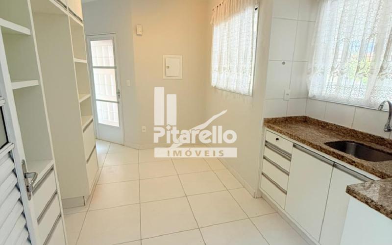 Casa em Condomínio fechado