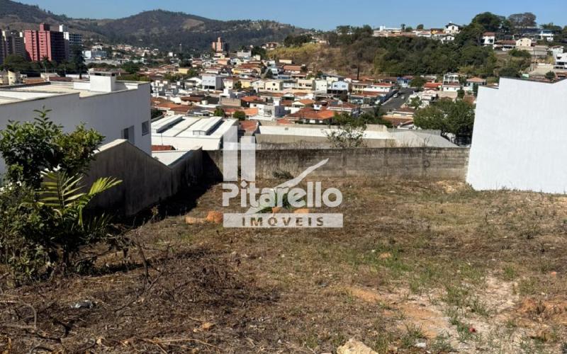 Terreno em condomínio
