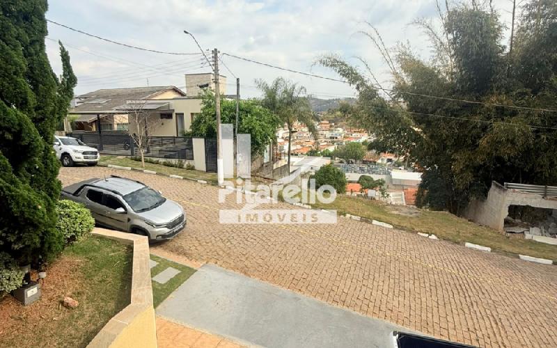 Casa alto padrão em condomínio
