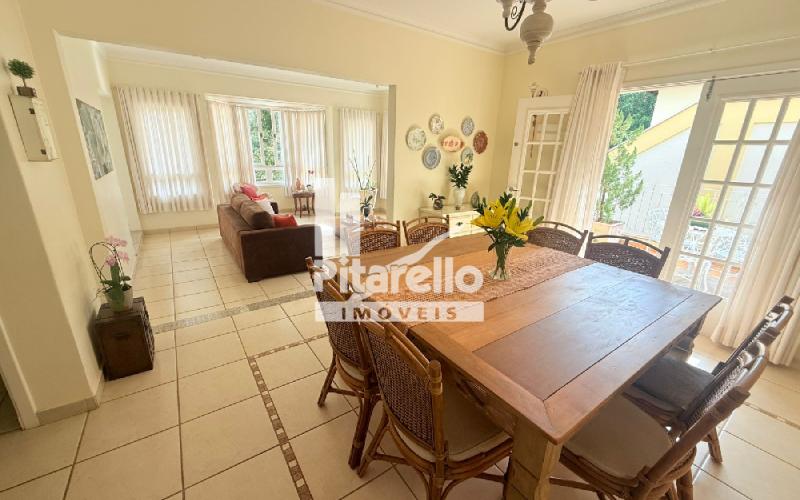 Casa alto padrão em condomínio