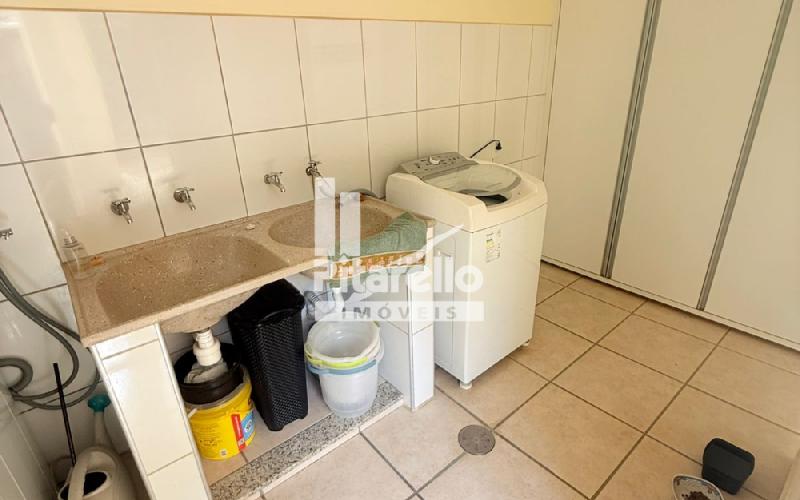 Casa alto padrão em condomínio