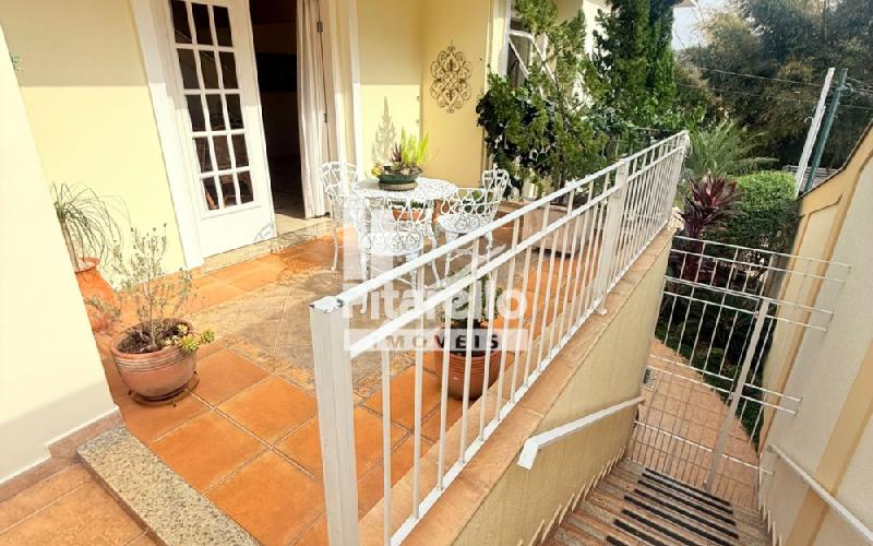 Casa alto padrão em condomínio