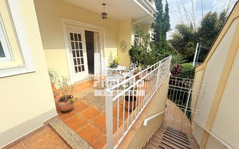 Casa alto padrão em condomínio