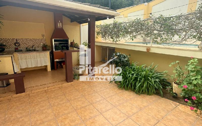 Casa alto padrão em condomínio