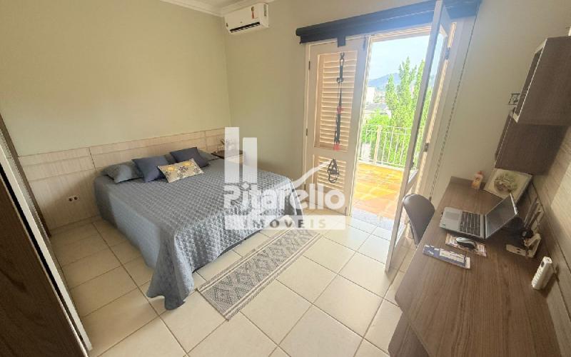 Casa alto padrão em condomínio