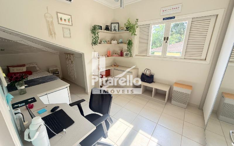 Casa alto padrão em condomínio