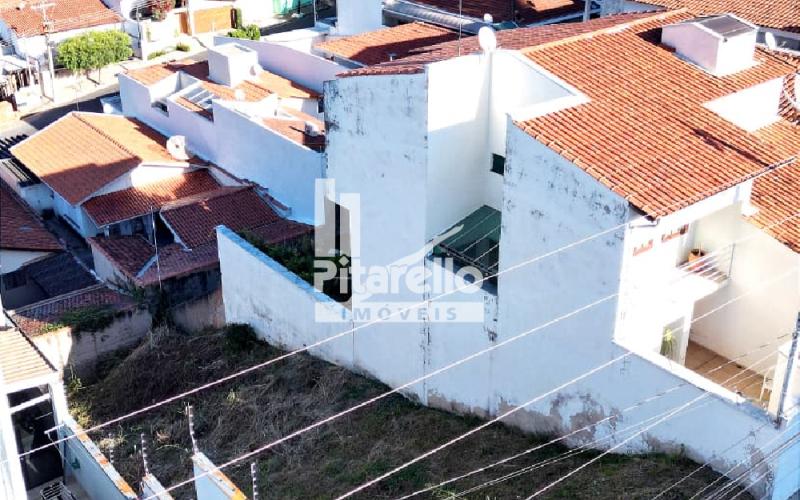 Terreno á venda no Jardim Itália