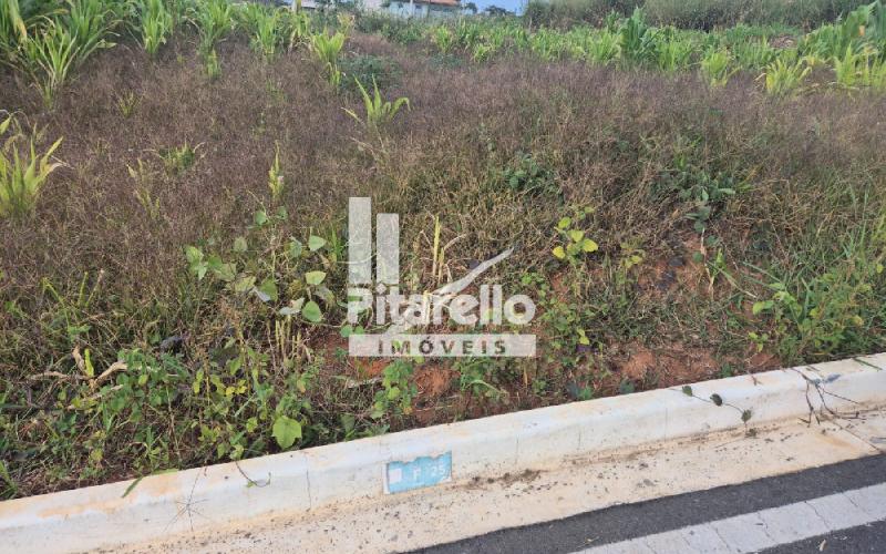 Terreno á venda no Portal das Águas