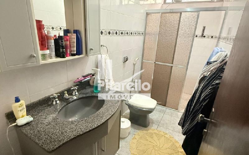 Barracão Comercial com Residência