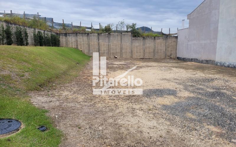 Terreno no Condomínio Mont Blanc