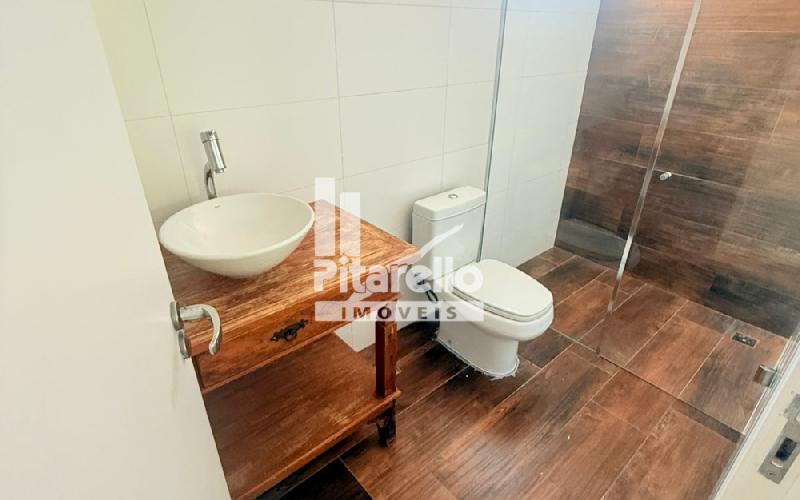 Casa - Cond Alto Padrão