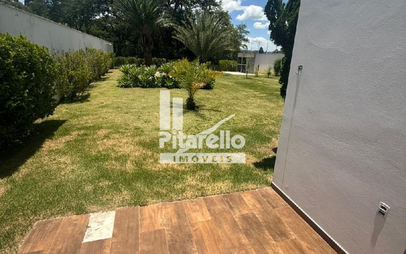 Casa - Cond Alto Padrão