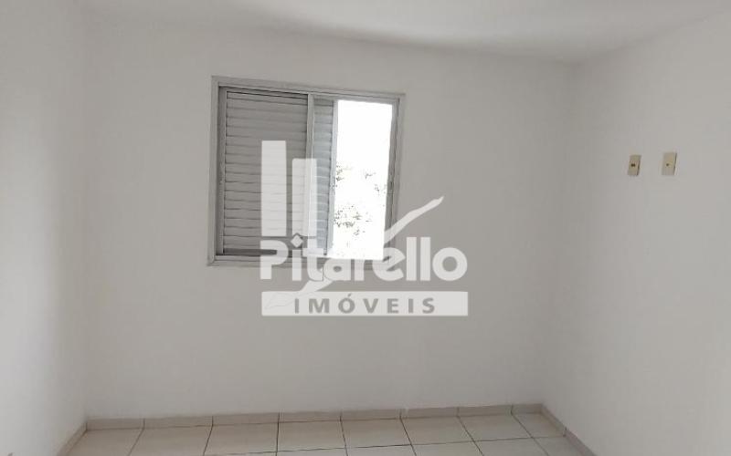 Apartamento - Cond. Adelaide