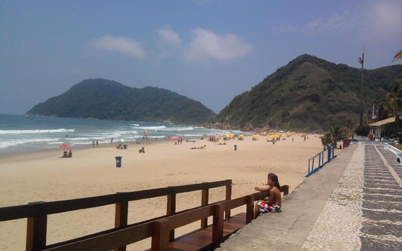 Apartamento com 1 dormitório à venda, 2 quadras da praia, 44 m² por R$ 290.000,00 - Tombo - Guarujá/SP