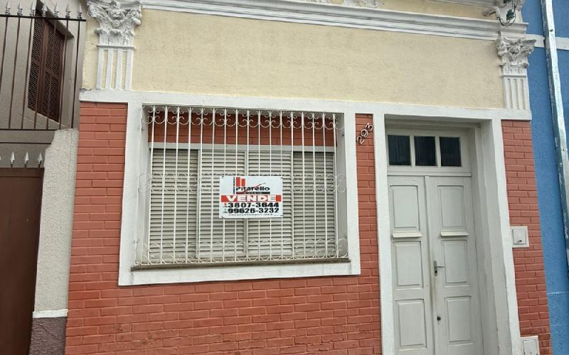 Casa - Comercial ou residencial no Centro